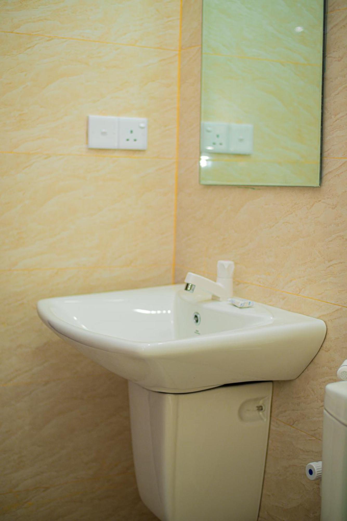 Sundowners Guesthouse Hikkaduwa Room photo