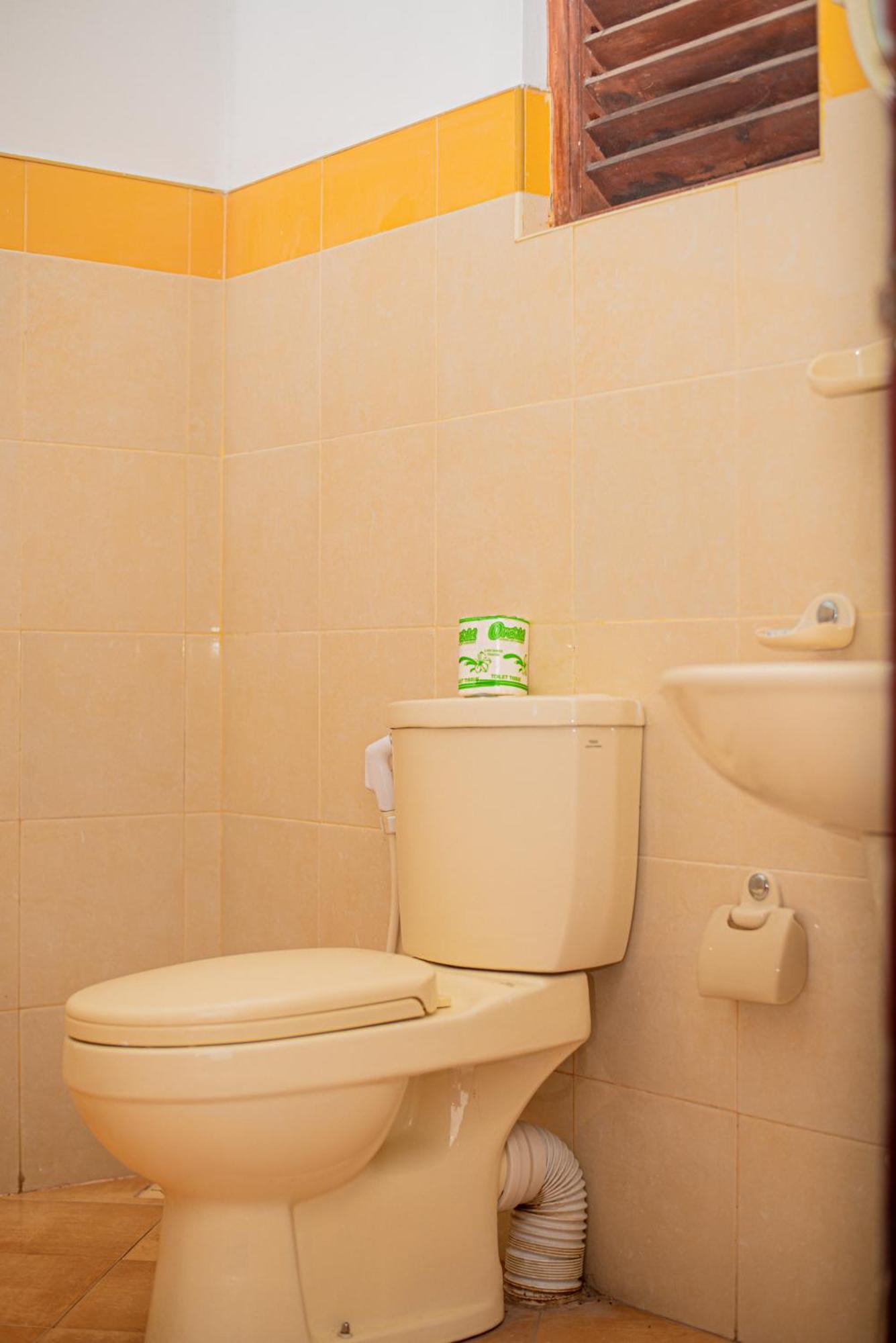 Sundowners Guesthouse Hikkaduwa Room photo